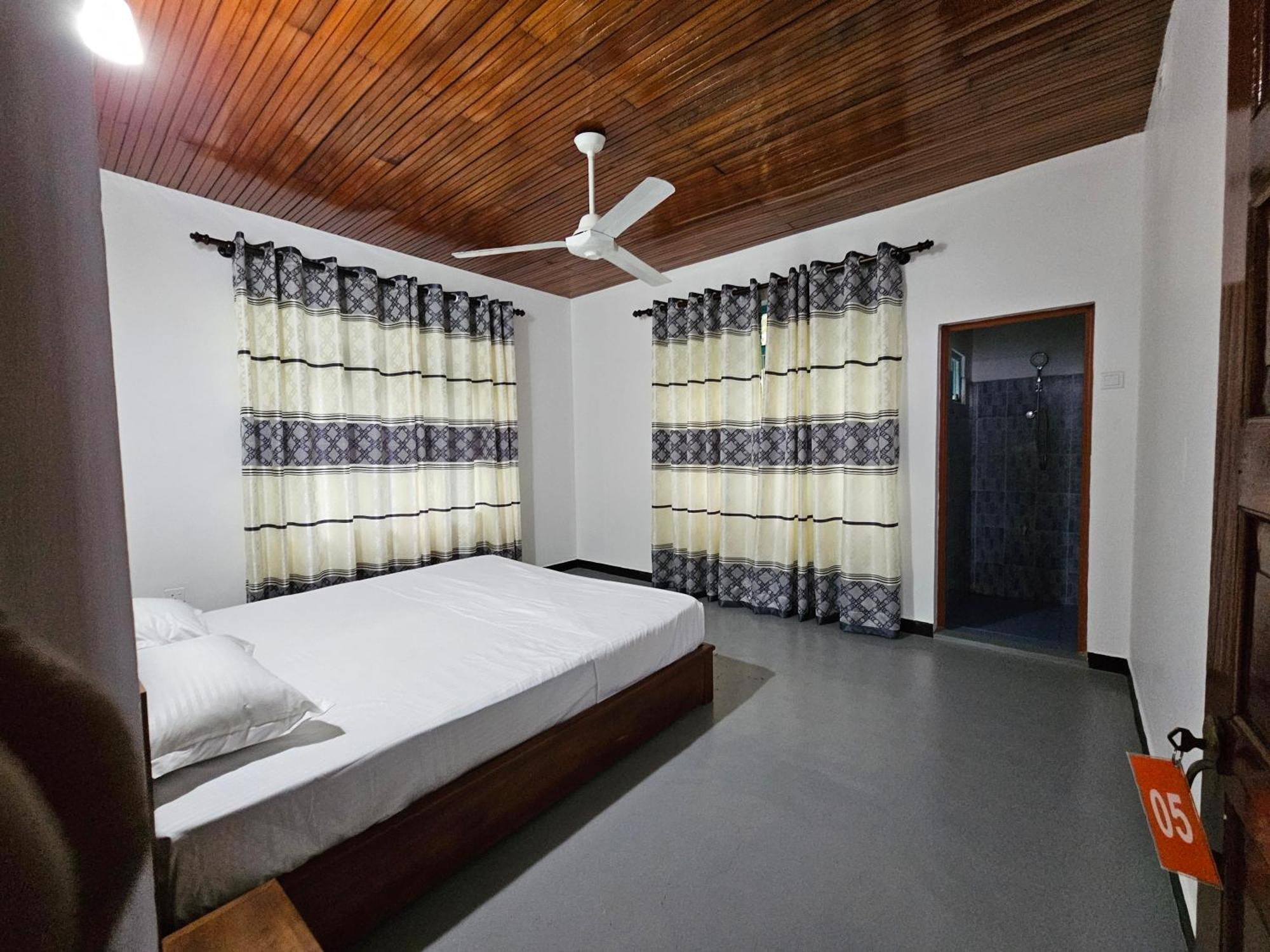 The Lodge Канді Екстер'єр фото
